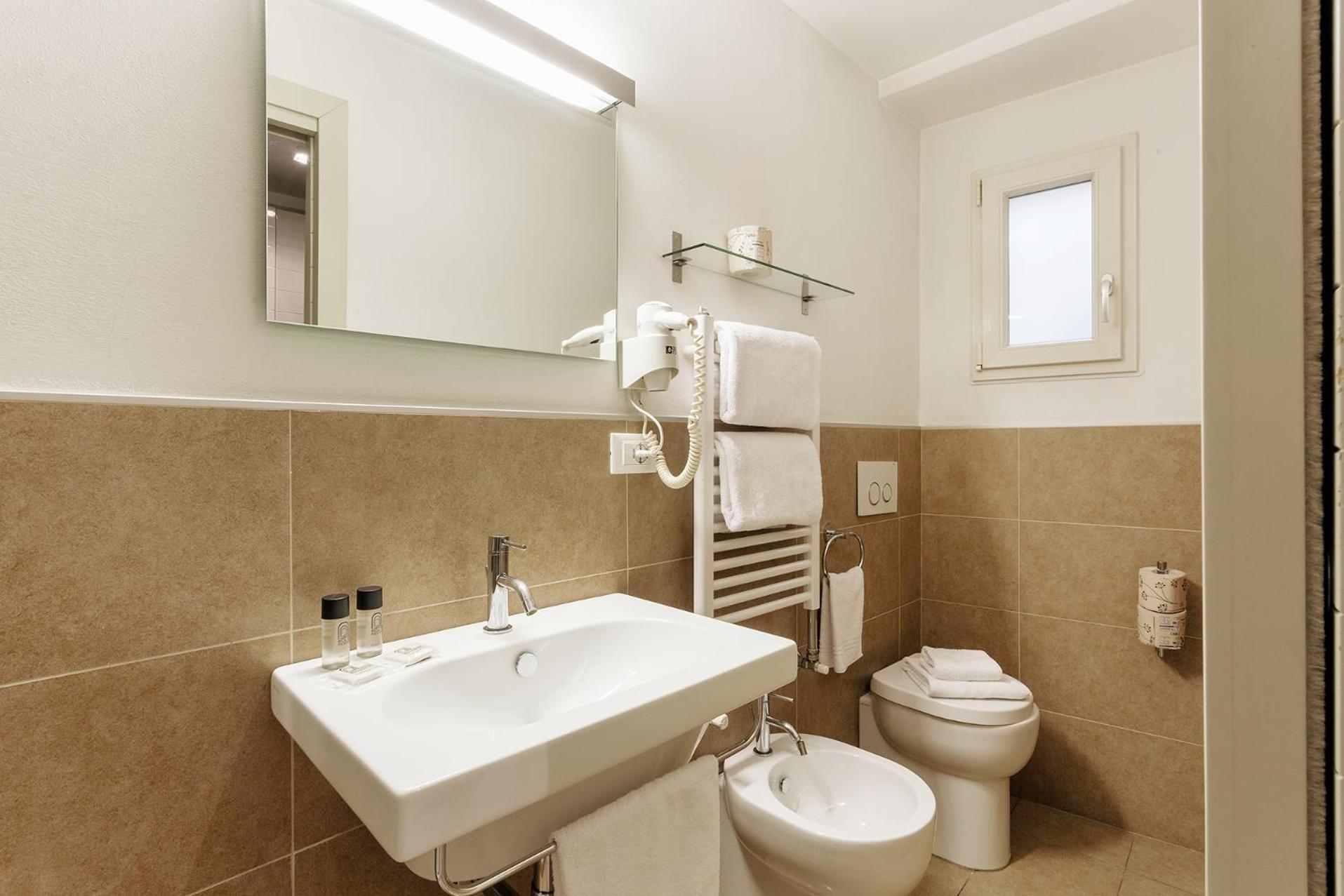 בולוניה Petronio Residence מראה חיצוני תמונה